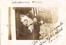 Anna (Kaplan) Supowitz, Abbey (Supowitz) Goldstein, Ben Supowitz, Sara Supowitz and Allan Apple - Circa 1947