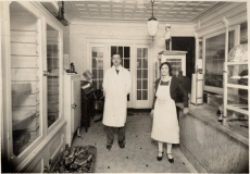 Samuel Harris and Bertha (Kaplan) Harris inside Harris Bakery
